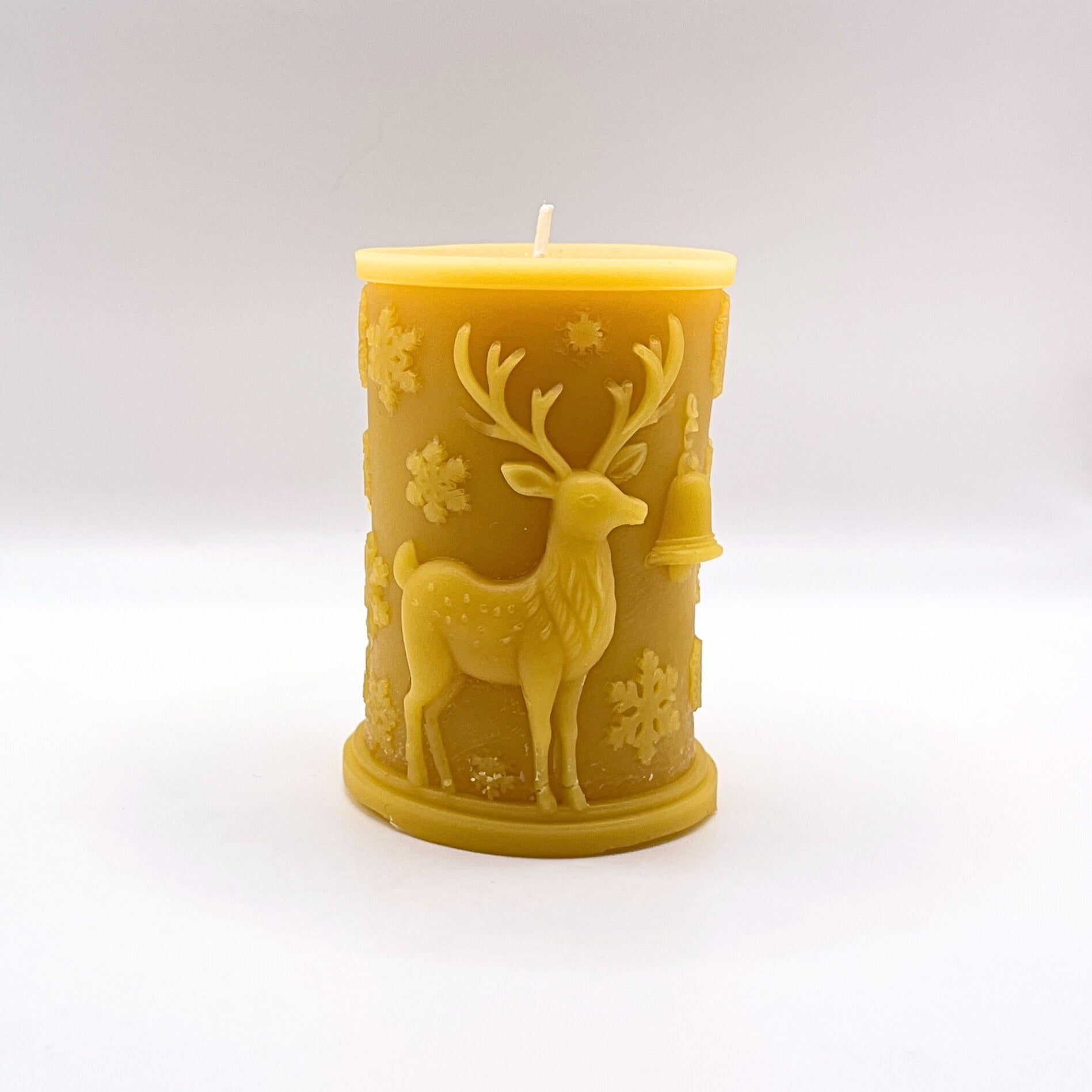 Handgegossene Bio-Bienenwachskerzen aus eigener Imkerei